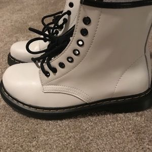 White lace up boots